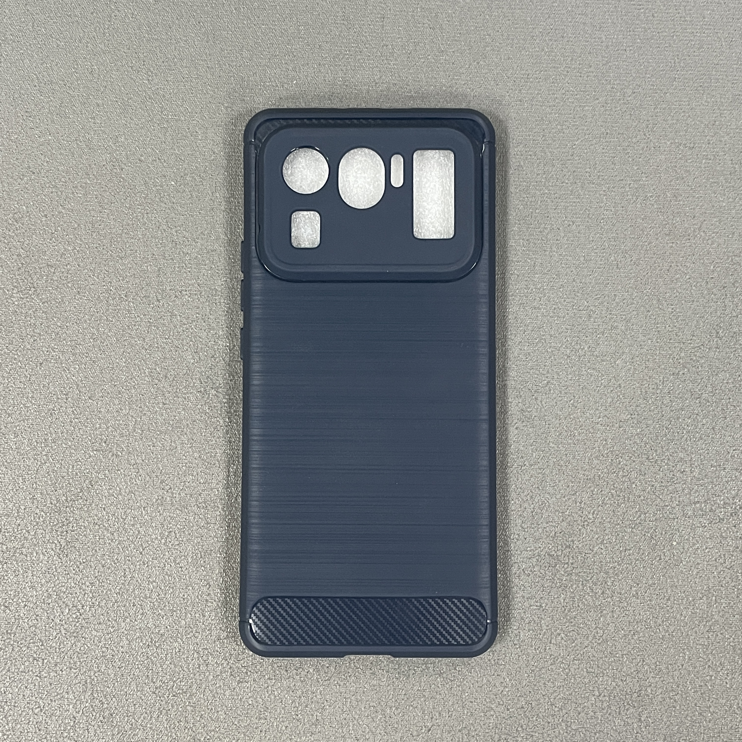 Carbon Fiber Brushed Texture Shockproof TPU Fingerprint-Resistant Full-Coverage Phone Case for Xiaomi 11 Ultra