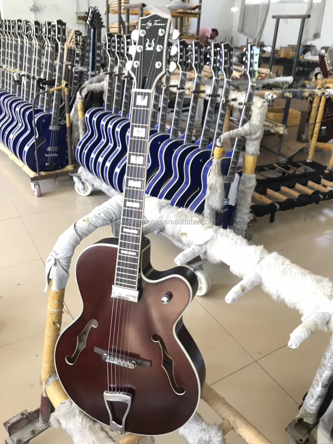 PB-FLBK China Made High Quality Fretless Electric Bass Guitar, Customized OEM logo