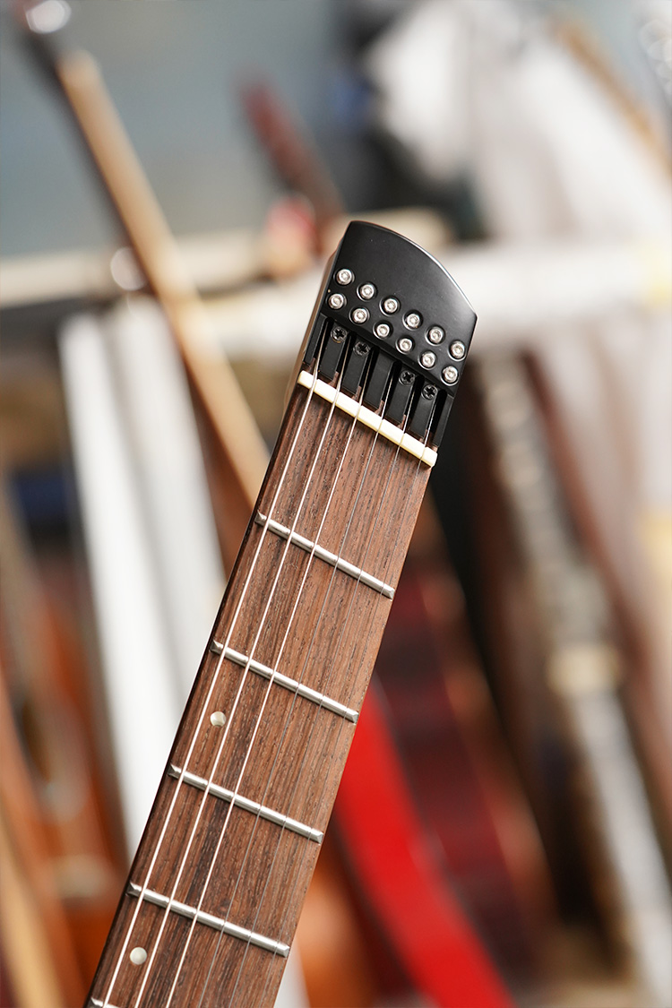 Factory Direct Headless Electric Guitar OEM ODM Customized Rock Metal Guitarra Lightweight Double Humbucker Fan Fretborad