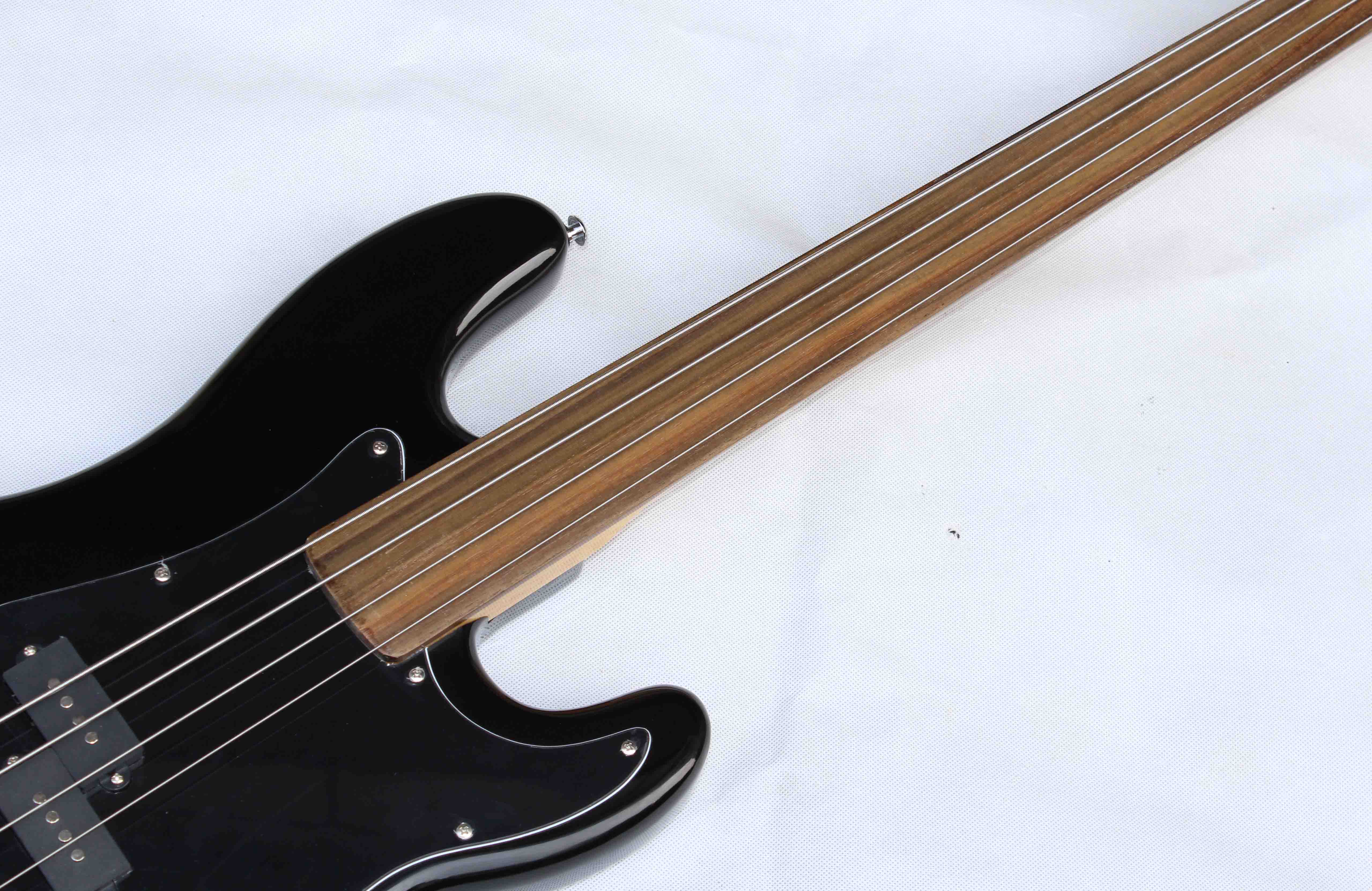 PB-FLBK China Made High Quality Fretless Electric Bass Guitar, Customized OEM logo